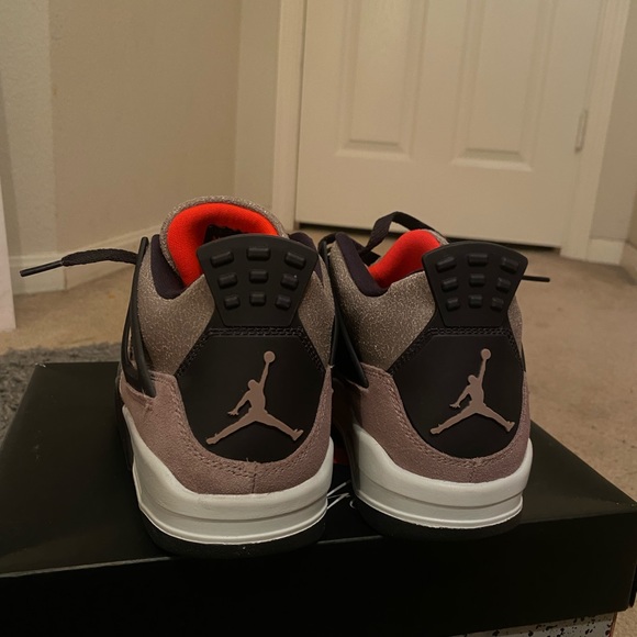 Air Jordan 4 Retro 'Taupe Haze’ - Picture 5 of 5